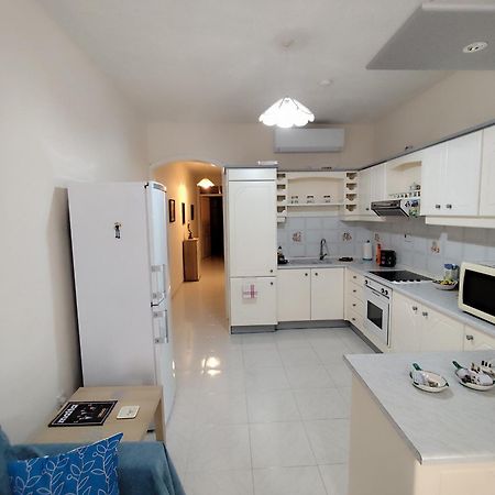 Appartamento Sea Breeze Bliss - Self Check-In St. Paul's Bay Esterno foto